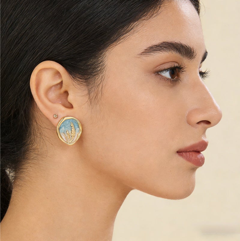 حقل أقراط مطلية بالذهب عيار 24 قيراط، بتصميم دائري أنيق على الطراز الكلاسيكي، بألوان الخزامى الذهبية المنعشة والجميلة، للنساء والفتيات. - Image 4